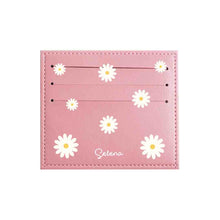 Muat gambar ke penampil Galeri, The Daisies - Card Holder
